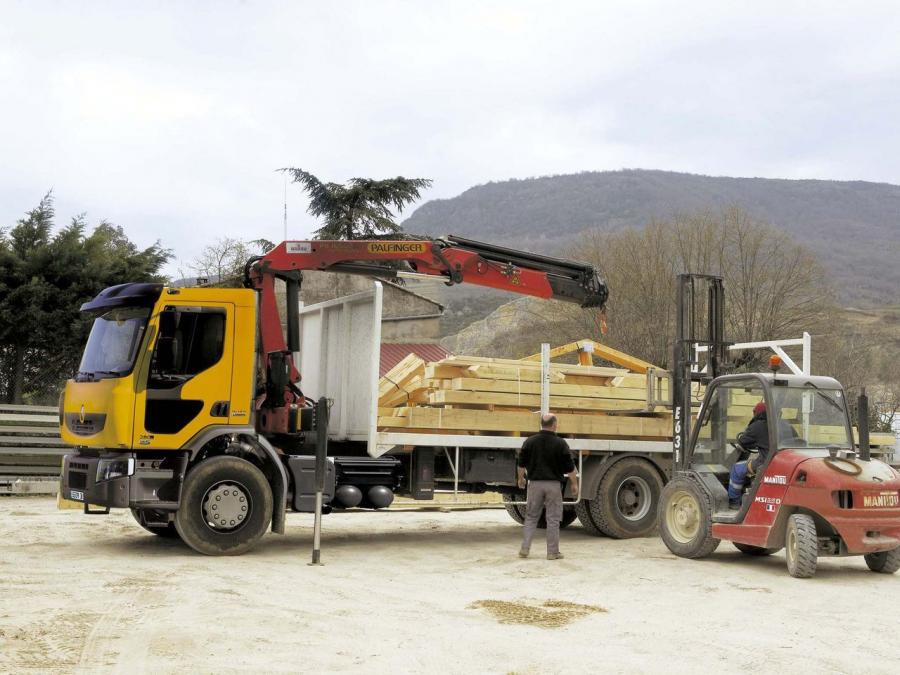  Renault Premium Lander 4x2 2006 года  (фото 7 из 18)